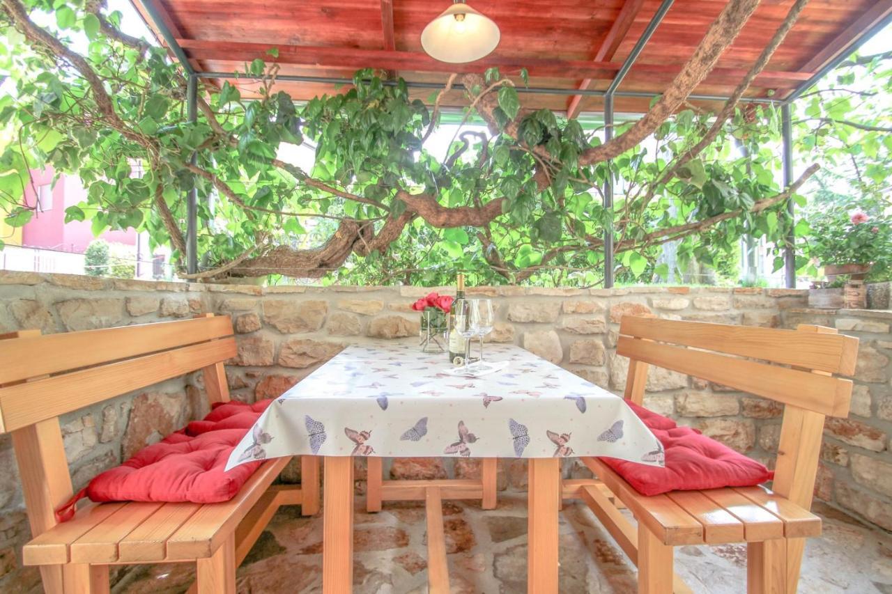 Carla Guest House Novigrad Istria Exteriör bild