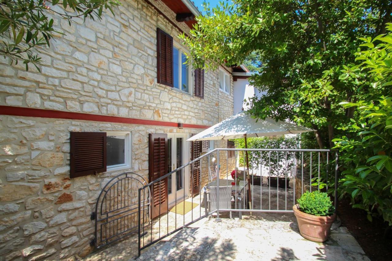 Carla Guest House Novigrad Istria Exteriör bild