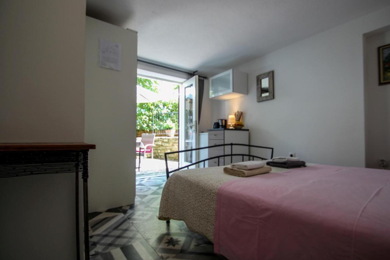 Carla Guest House Novigrad Istria Exteriör bild
