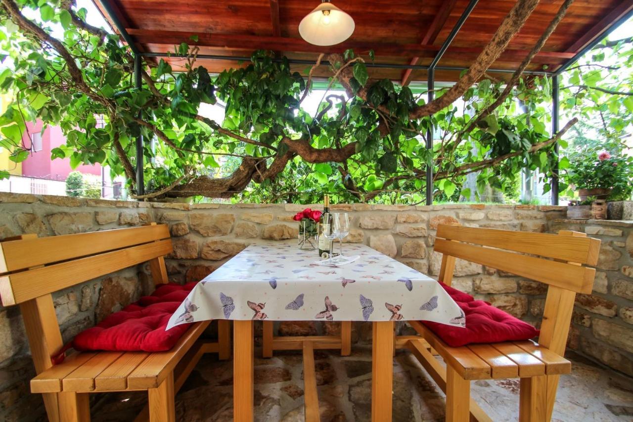 Carla Guest House Novigrad Istria Exteriör bild