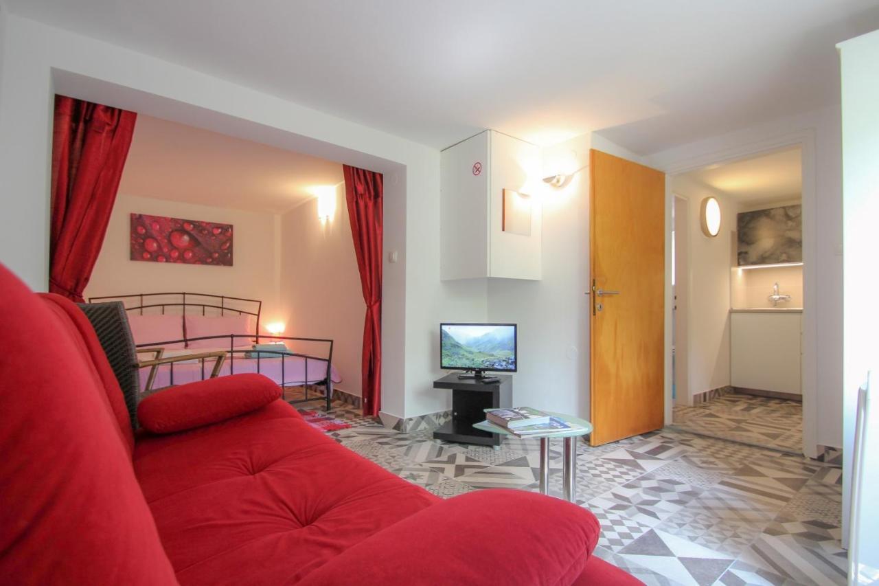 Carla Guest House Novigrad Istria Exteriör bild