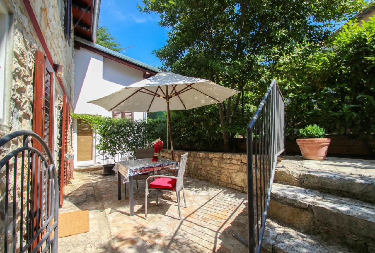 Carla Guest House Novigrad Istria Exteriör bild